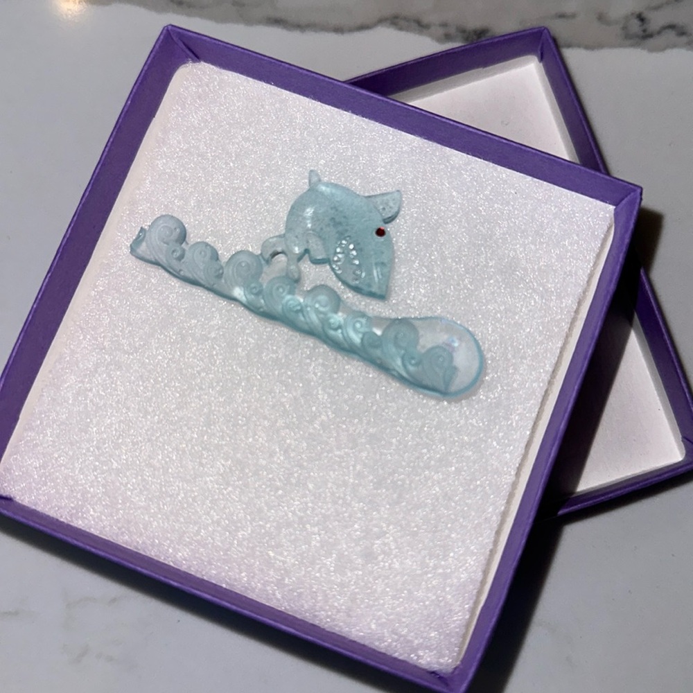 Men’s Heart Candy Jewelry “Shark out of water” pin/brooch
